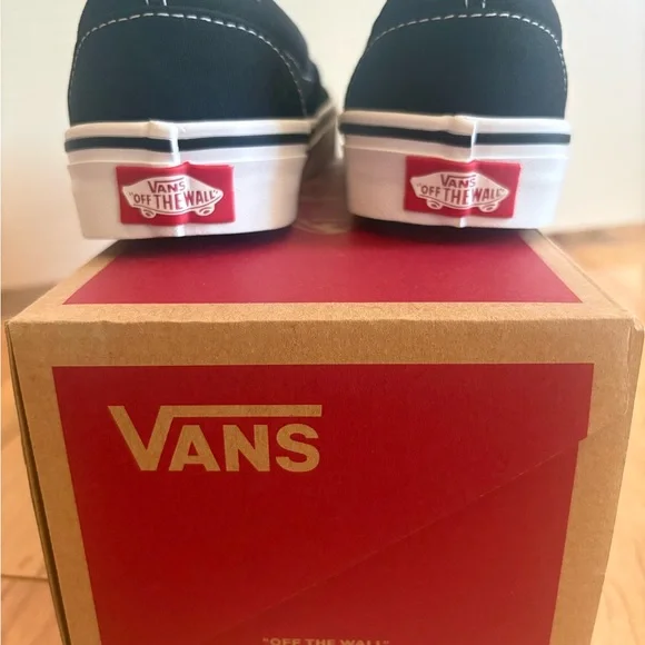 Vans Classic Black Slip-On Shoes - Picture 4 of 5